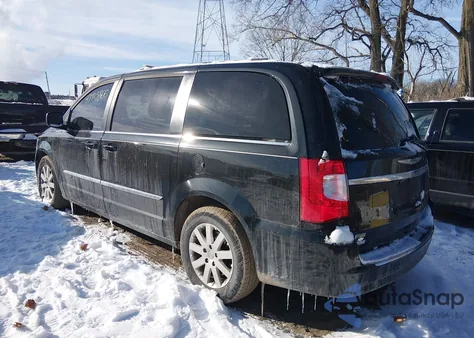 2016 Chrysler Town & Country Touring from USA, damaged, VIN 2C4RC1BG5GR290900